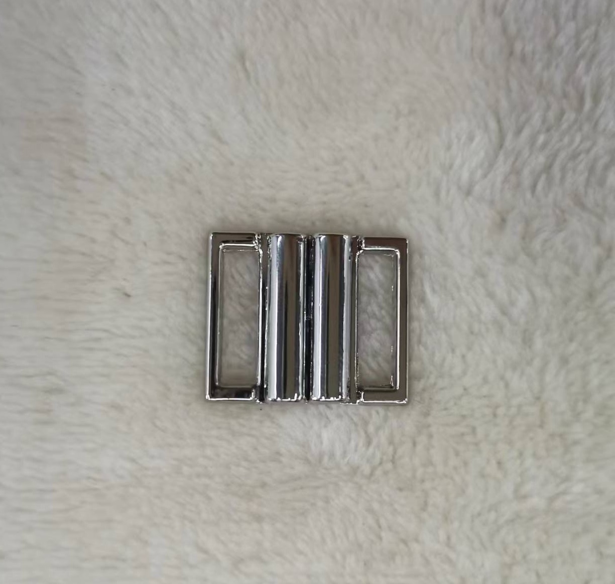 BU8795A